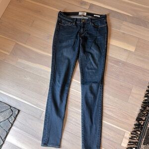 Frame denim dark wash le skinny de jeanne
